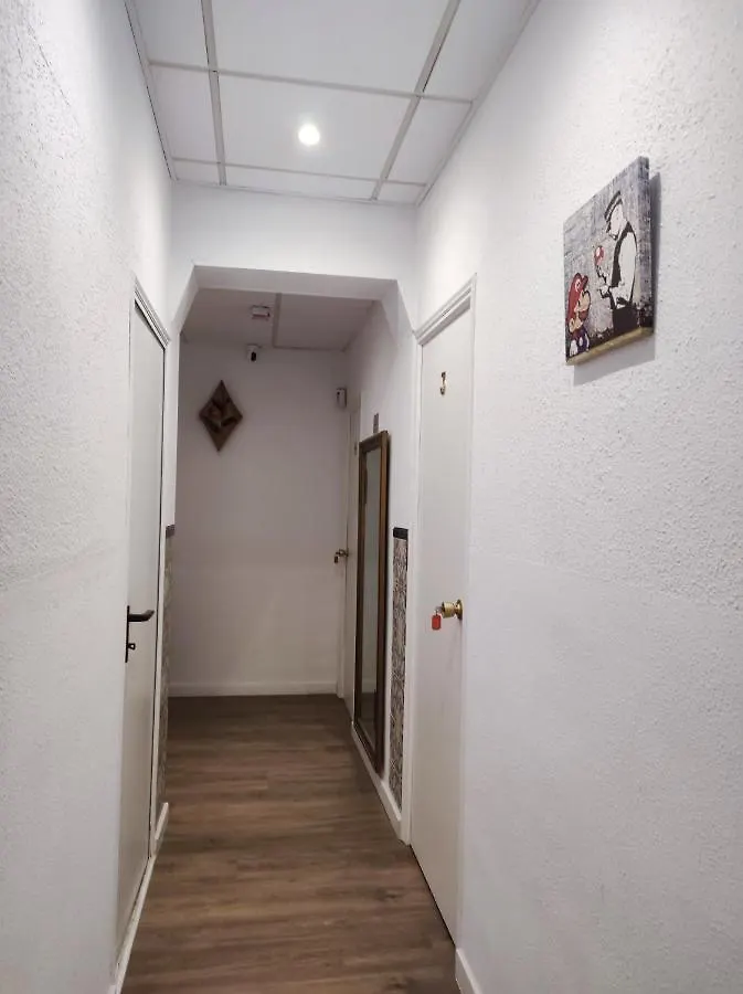 Pension Bertolin Барселона 0*,